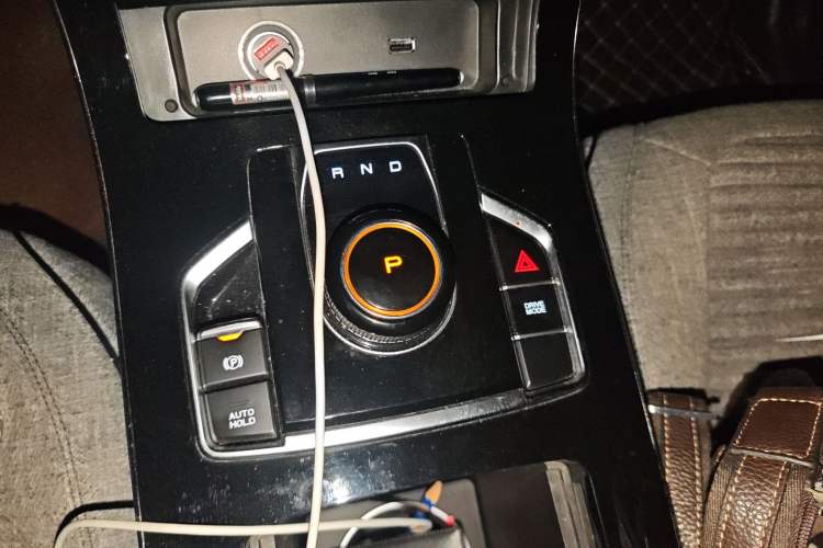 Used Sinotruk VGV U75PLUS 2021 2.0 TGDI Luxury Pro 7-Seater
