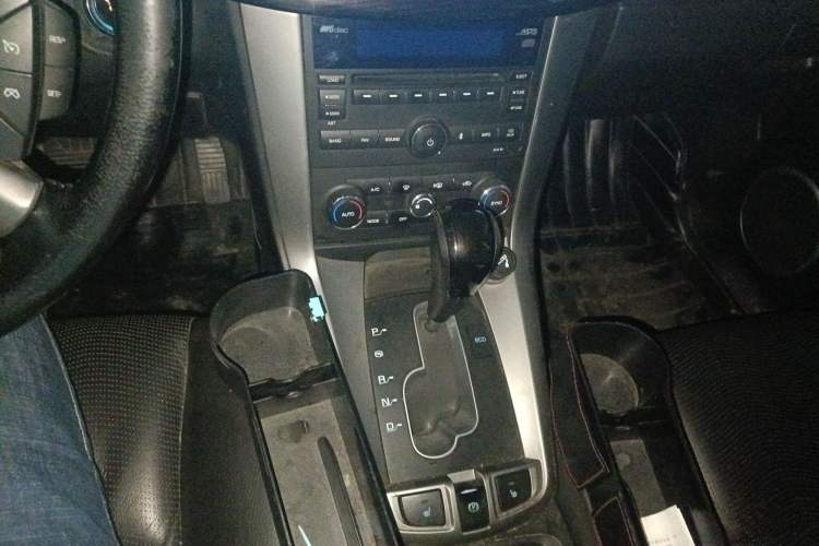 Used Chevrolet Captiva 2014 2.4L 4x4 Flagship Edition 7 Seats
