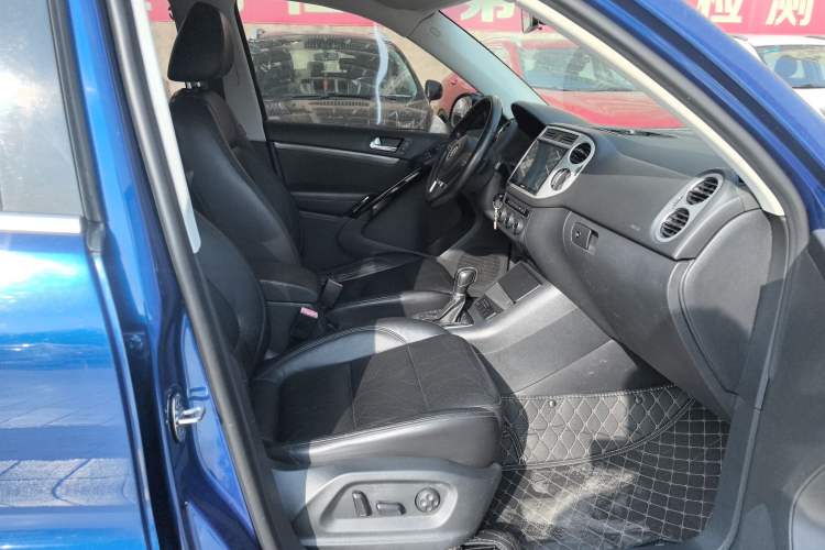 Used Volkswagen Tiguan 2013 1.8TSI Automatic Two-Wheel Drive Luxury Model Right Front Seat