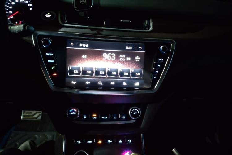 Used Land X7 2015 2.0T Panoramic Prestige Edition
