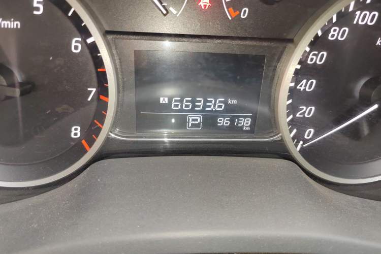 Used Nissan Sylphy 2018 1.6XV CVT Deluxe Edition Odometer Close Up