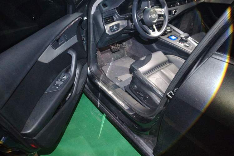 Used Audi A4L 2022 40 TFSI Luxury Dynamic Model Driver Seat