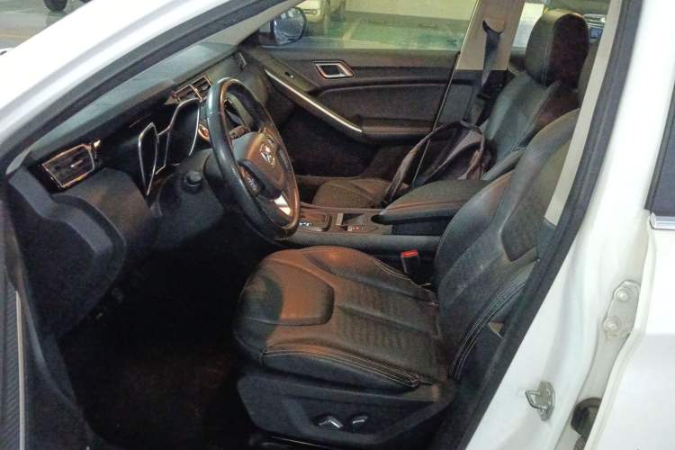 Used JMC Yusheng S330 2016 1.5L GTDi Automatic Two-Wheel Drive Prestige Edition Left Front Seat