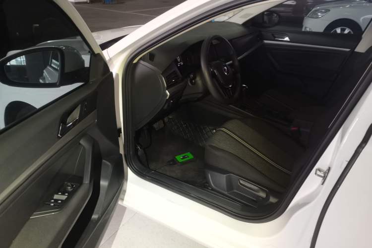 Used Volkswagen Lavida 2022 1.5L Automatic Fashion Edition