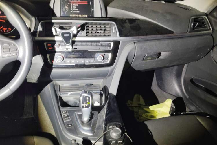 Used BMW 3 Series 2017 318Li Fashion Model
