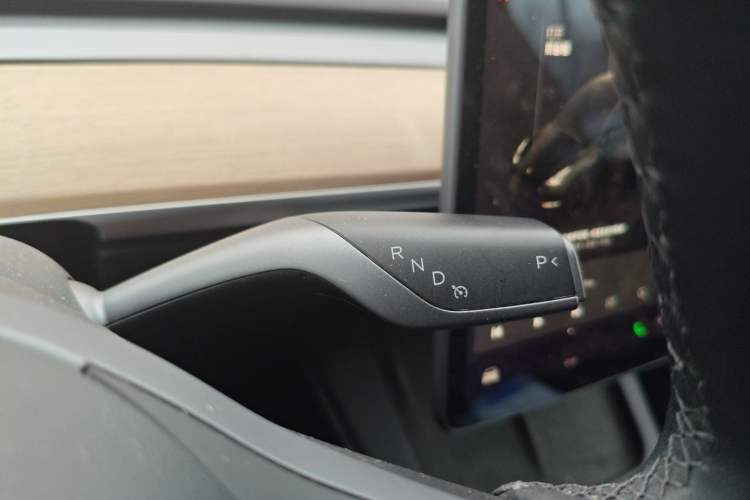 Used Tesla Model Y 2021 Standard Range Rear-Wheel Drive Version Gear Lever