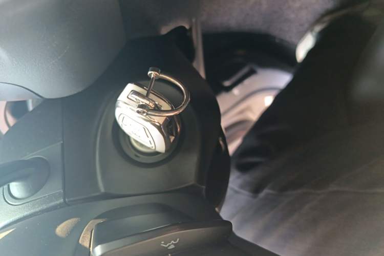 Used Ford Focus 2012 Sedan 1.6L Automatic Fashion Edition
