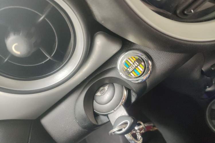 Used MINI 2011 1.6L COOPER Fun
