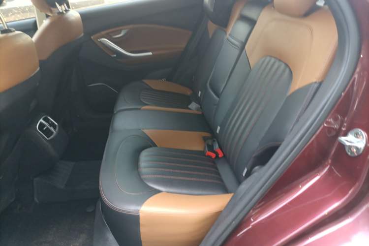 Used Soueast DX7 2017 1.5T Automatic Glory Edition Left Rear Seat