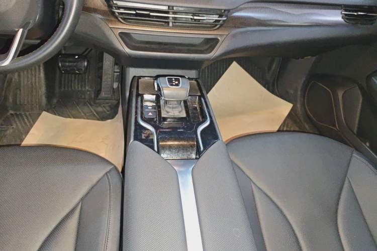 Used Hongqi E-QM5 2023 Revised Version Basic Travel Edition Gear Lever