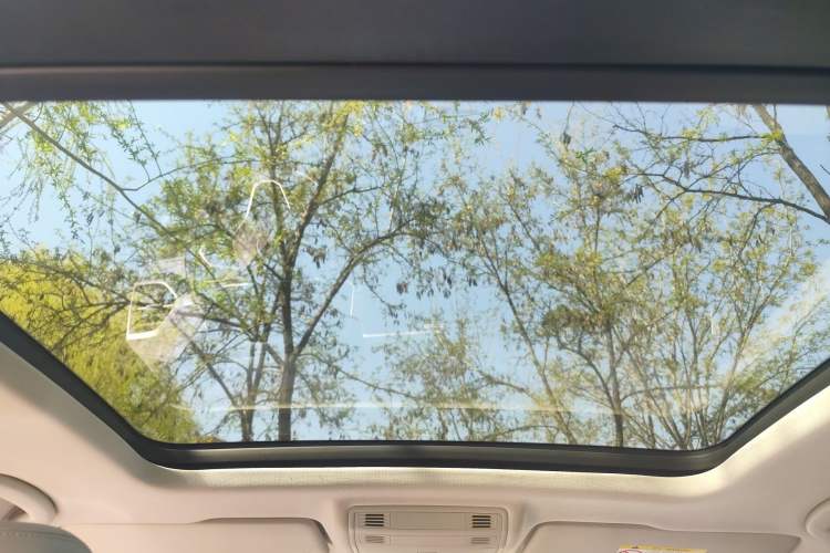 Used Volkswagen Tharu 2023 300TSI Two-Wheel-Drive Full Moon Edition
