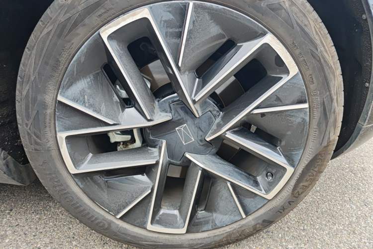 Used Avatr 11 2023 HarmonyOS Version Smart Enjoyment Upgrade Model 90-Degree Rear-Wheel Drive Edition