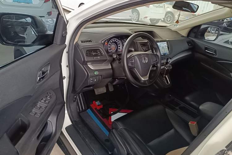 Used Honda CR-V 2016 2.0L two-wheel drive Urban Edition
