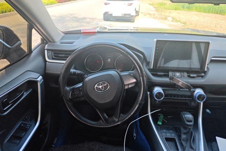 Used Toyota Wildlander 2022 2.0L CVT Two-Wheel Drive Leading Edition Steering Wheel