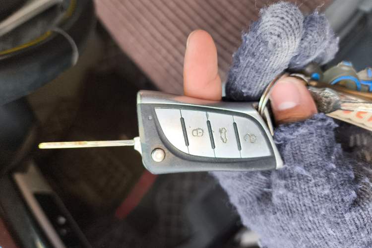 Used JAC Refine M5 2016 2.0T Gasoline Automatic Business Edition