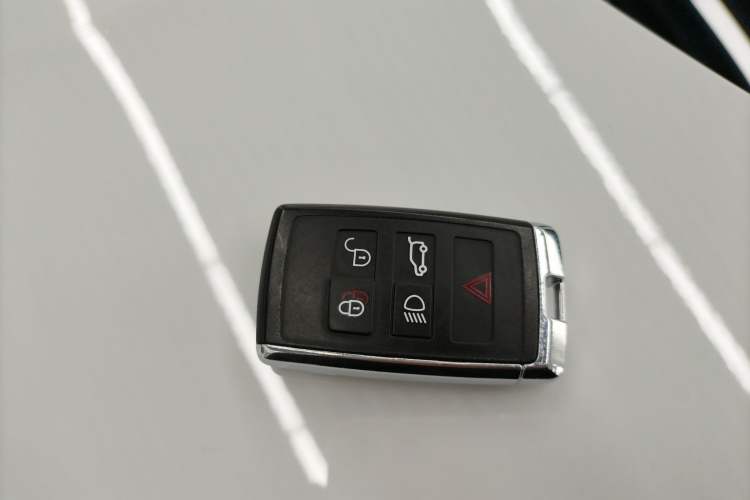 Used Land Rover Discovery Sport 2020 249 PS R-Dynamic Performance Tech Edition 7 Seats
