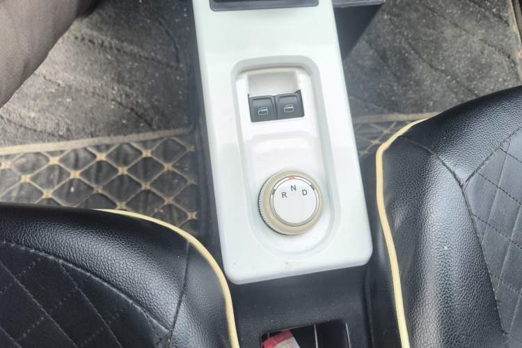 Used Chery QQ Ice Cream 2024 Edition Youth Version 205km Sundae