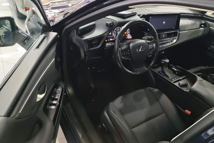 Used Lexus ES 2023 260 Excellence Edition