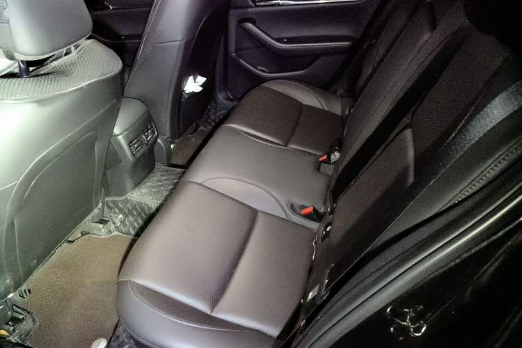 Used Mazda 3 Axela 2023 2.0L Automatic ZhiZhen Edition Left Rear Seat