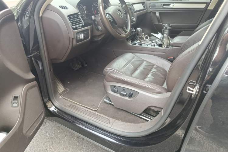 Used Volkswagen Touareg 2017 3.0 TSI Touareg Model Driver Seat