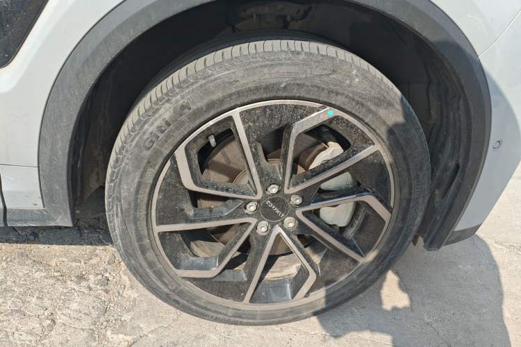 Used Lynk & Co 01 EM-P 2023 1.5TD EM-P Dawn Edition Right Front Wheel Hub