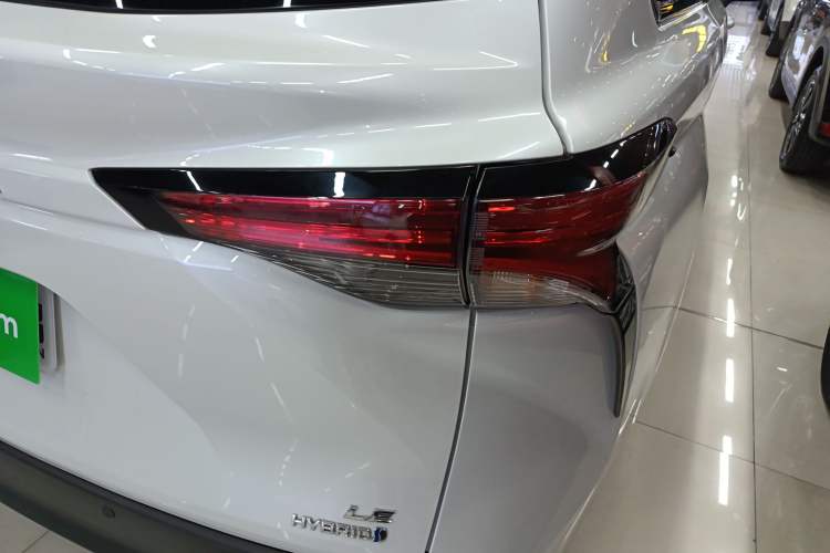 Used Toyota SIENNA 2023 2.5L Hybrid Comfort Edition Right Rear Taillight