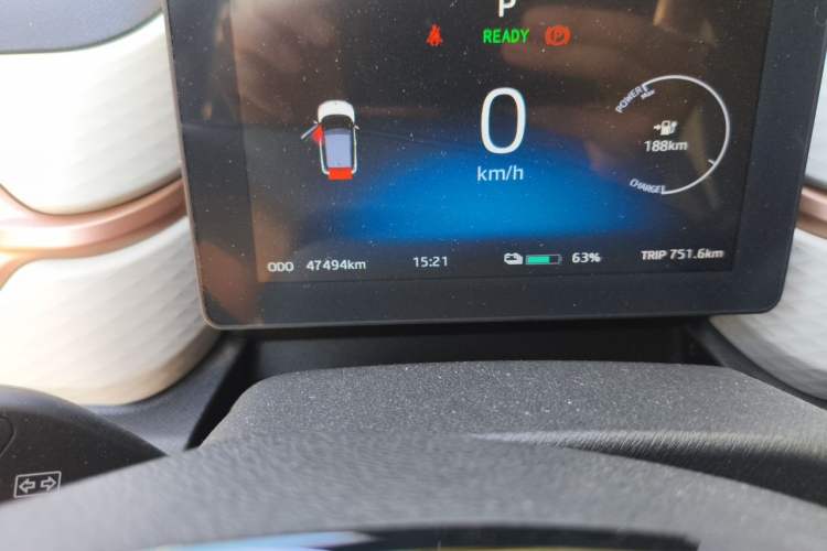 Used SOL E10X 2021 302 km Range Fashion Edition 31.4 kWh