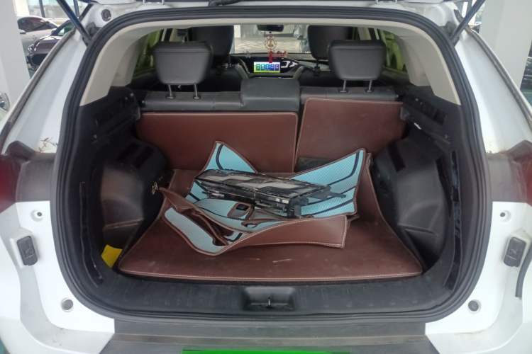 Used Dongfeng Aeolus Huge 2024 Mach Power 1.5T Luxury Model