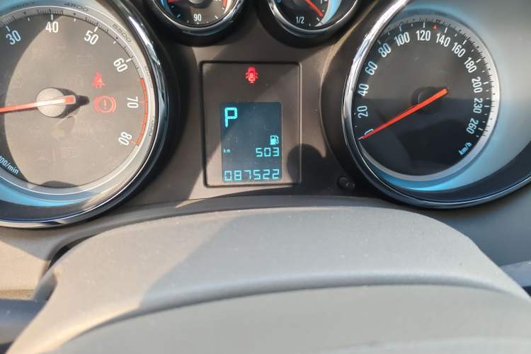 Used Buick GT 2013 GT 1.6L Automatic Fashion Edition Odometer Close Up