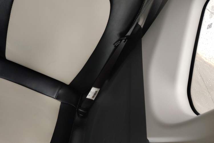 Used Wuling Hongguang MINIEV 2022 Macaron Premium Model – Lithium Iron Phosphate