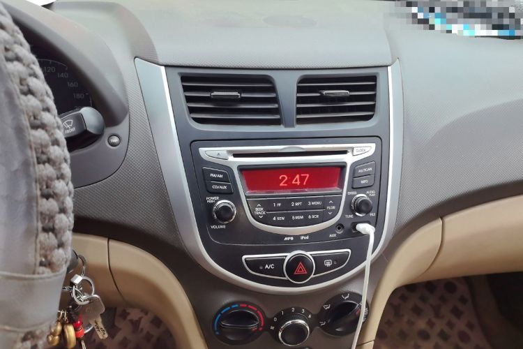 Used Hyundai Verna (older generation) 2010 Sedan 1.4L Manual Standard GL Model
