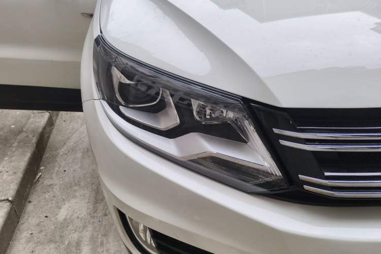 Used Volkswagen Tiguan L 2016 300TSI Automatic All-Wheel Drive Fashion Vision Edition