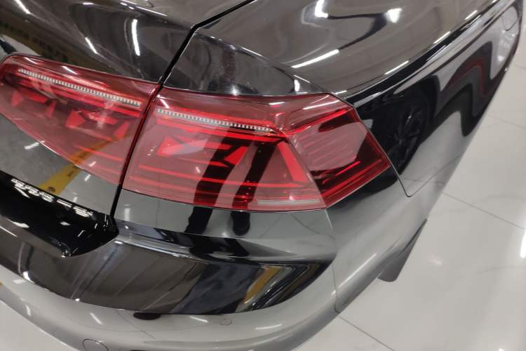 Used Volkswagen Magotan 2023 2 Million Units Commemorative Edition 330TSI DSG Luxury Version