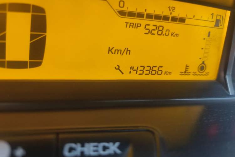 Used Citroen C-Quatre 2013 1.6L Manual Prestige CNG Model Odometer Close Up