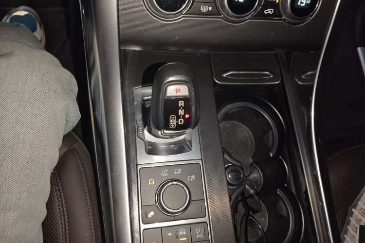 Used Land Rover Range Sport 2014 3.0 SC V6 HSE DYNAMIC Gear Lever