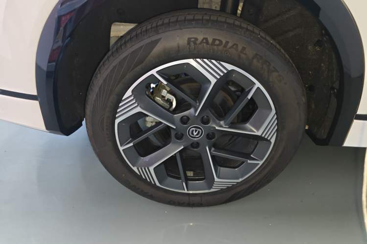 Used CHANGAN CS75 PLUS 2025 4th Generation 1.5T New Blue Whale Smart Luxury Edition
