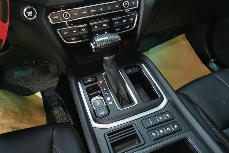 Used GAC Trumpchi GS7 2017 320T Two-Wheel-Drive Luxury Smart Connectivity Model Gear Lever