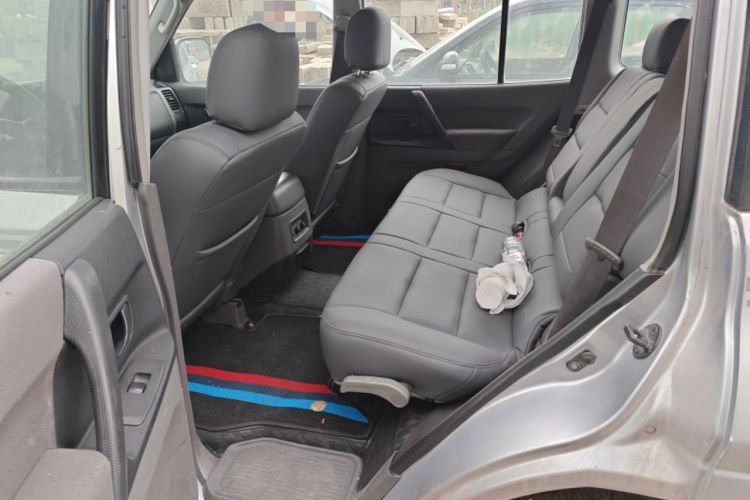 Used Mitsubishi Pajero 2008 V73 3.0L MT GL Left Rear Seat