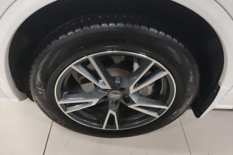 Used Audi Q5L 2020 Updated 40 TFSI Prestige Fashion Edition Exterior 4