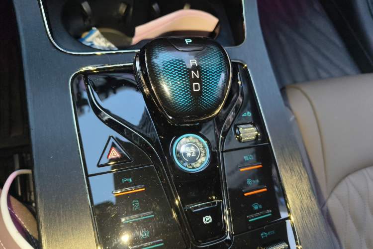 Used BYD Han 2023 EV Champion Edition 605KM Front-Drive Premium Model
