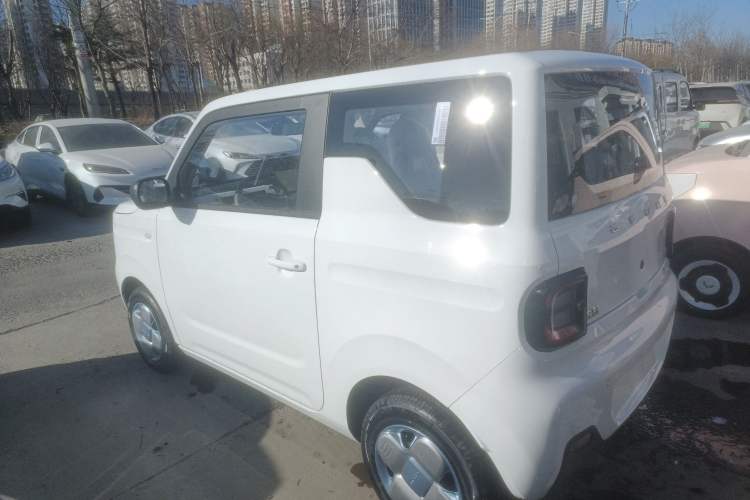 Used Geely Galaxy Panda 2024 Panda Mini 200km Endurance Bear
