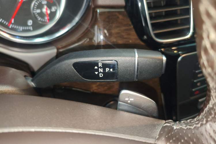 Used Mercedes-Benz GLS 2018 Refreshed GLS 400 4MATIC Dynamic Edition Gear Lever