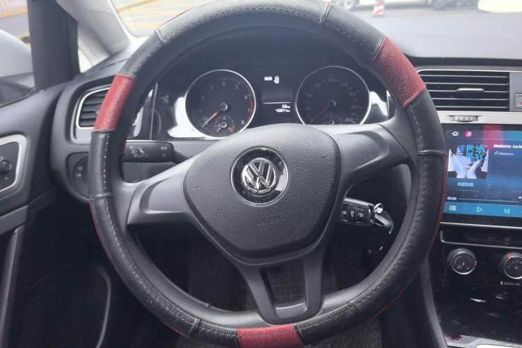 Used Volkswagen Golf 2018 1.6L Manual Fashion Edition