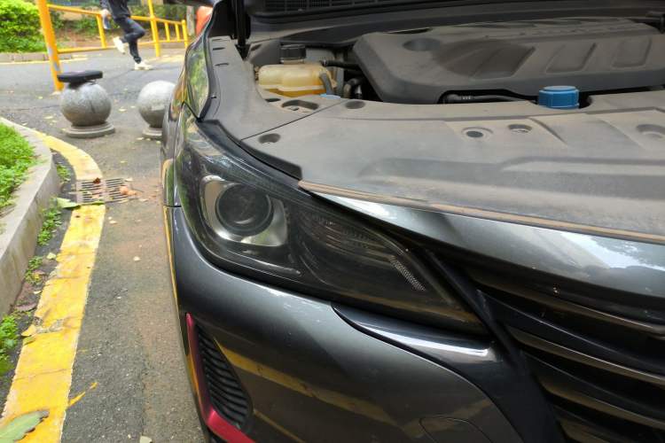 Used CHANGAN Ruicheng CC 2021 Blue Whale Edition 1.5T DCT Elite Model Right Front Headlight