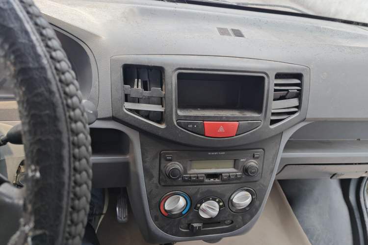 Used BAIC Weiwang 306 2011 1.3L Comfort version 7 seats
