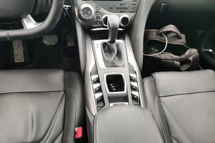 Used DS 5 2015 1.6T Elegant Edition THP160