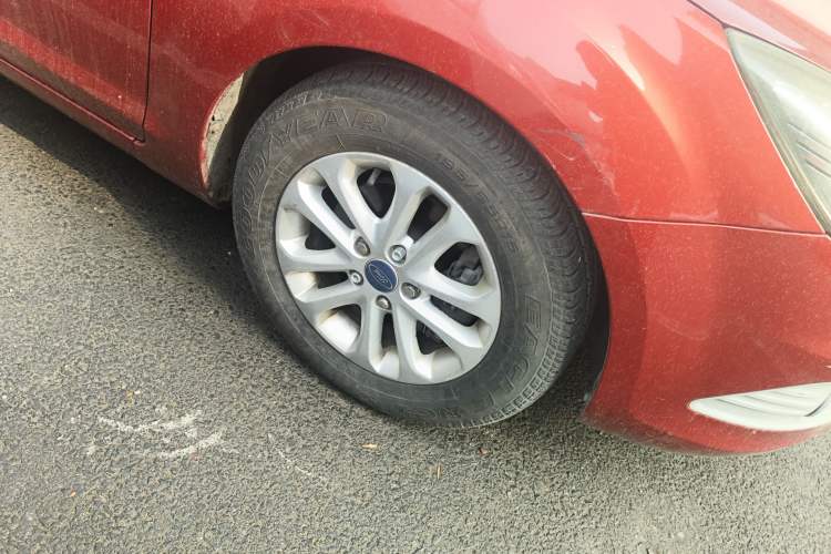 Used Ford Focus 2013 Hatchback Classic 1.8L Manual Base Model