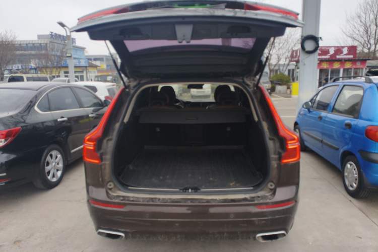 Used Volvo XC60 2019 T5 4x4 Smart Edition China V Standard