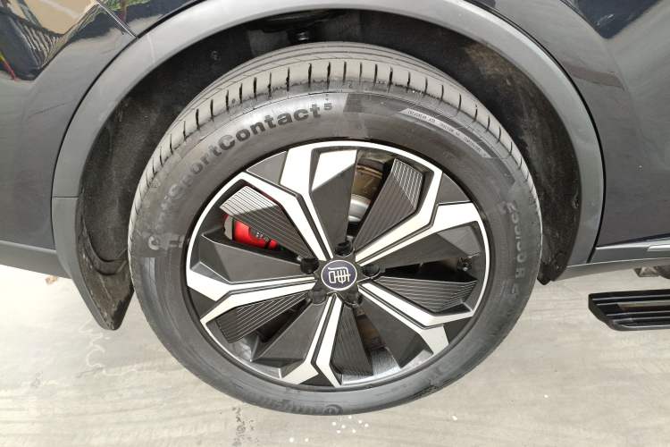 Used BYD Tang New Energy 2022 EV 730KM Luxury Model Exterior 5