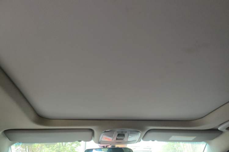 Used Hyundai Tucson 2015 1.6T Dual-Clutch Two-Wheel-Drive Smart Model Headliner